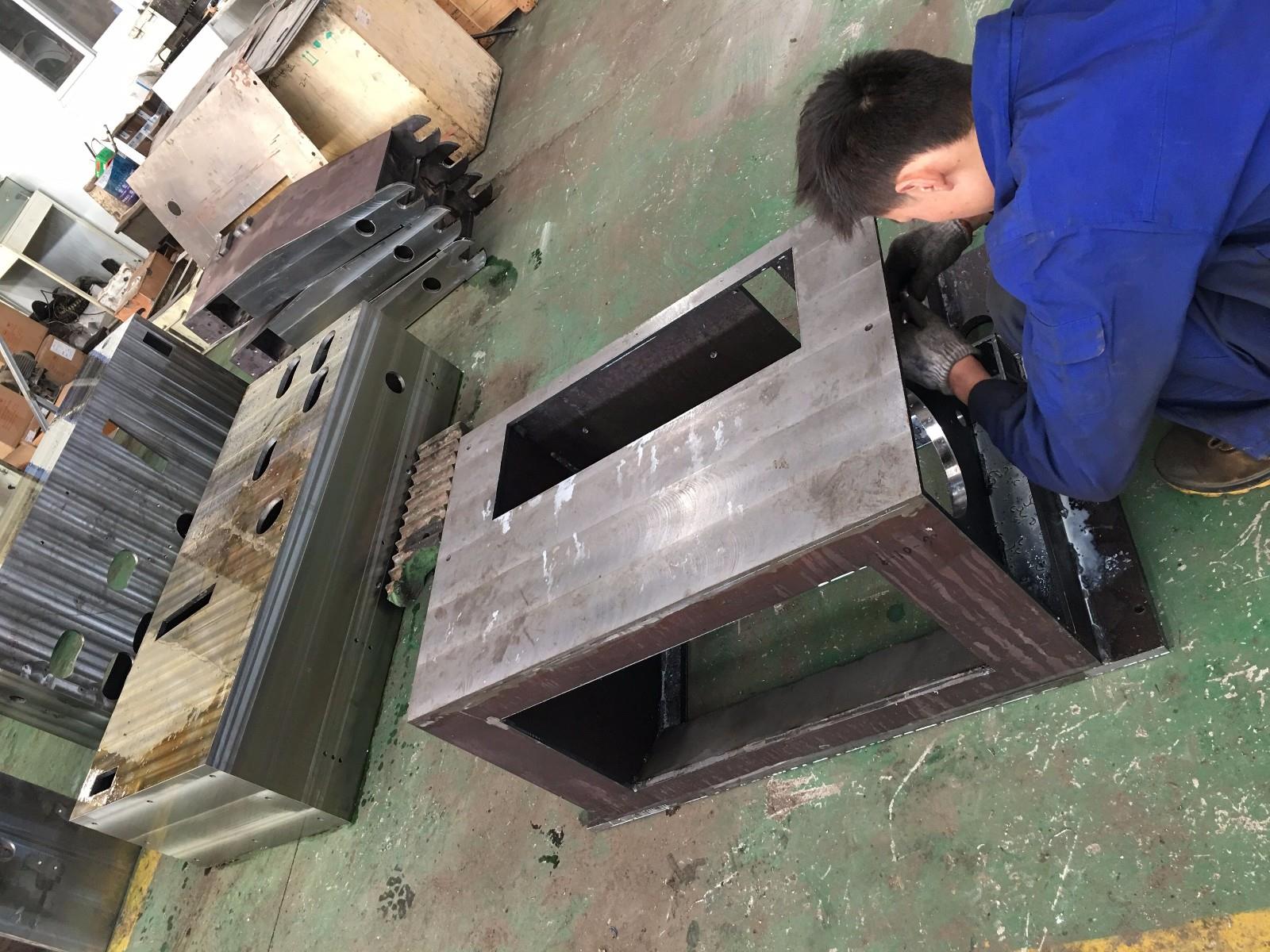 cigaret roller parts.jpg cigaret roller parts.jpg