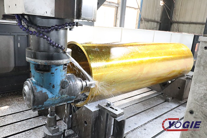 Centrifugal casting sleeve