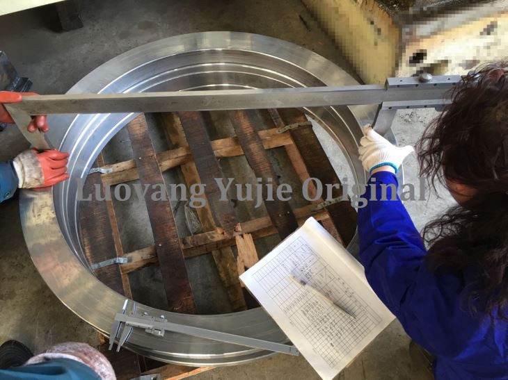 YRT Rotary Table Bearing Inner And Outer Sleeve